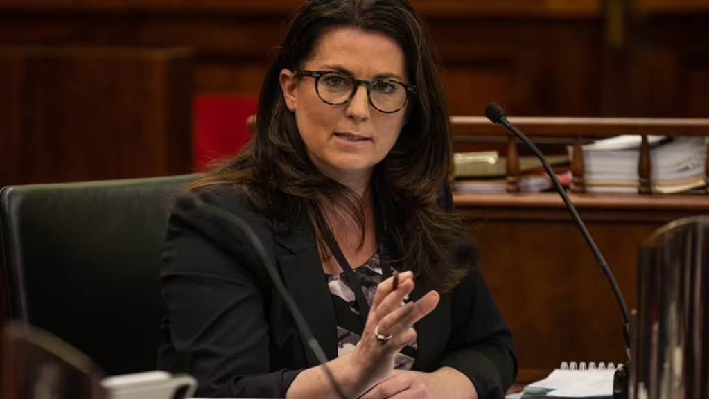 ABC Digital News-Meg Webb and Luke Edmunds expected to be returned, third Legislative Council seat still unclear