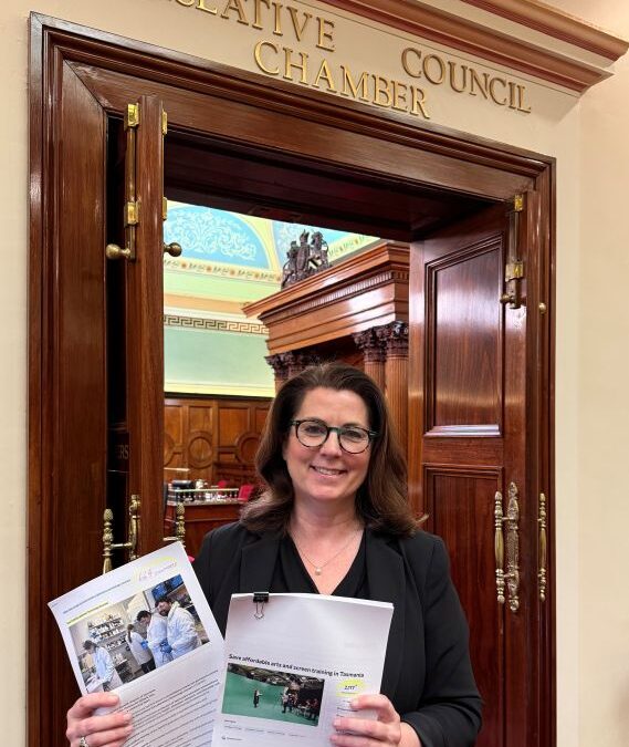 Petitions Tabled – TasTAFE LabTechs and Arts & Screen